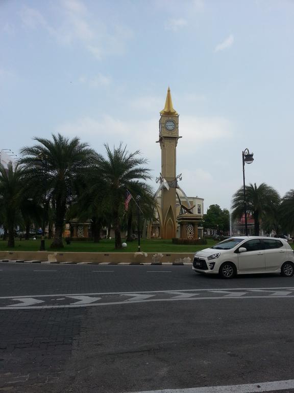 Kota Bharu Apartment Екстер'єр фото